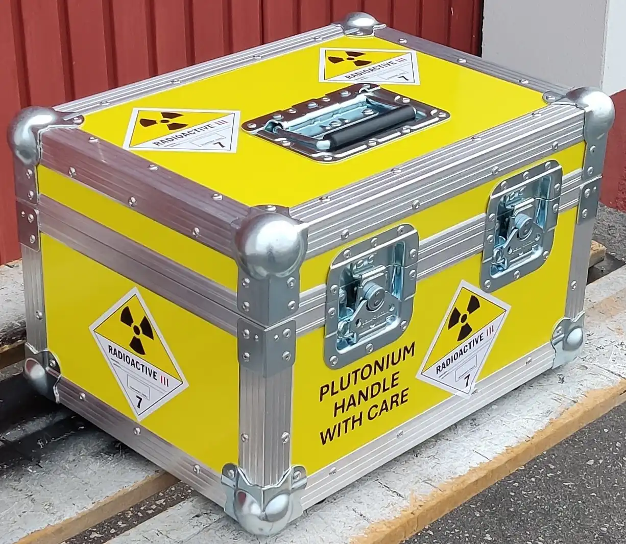 Mini caja de plutonio hecha a mano con calidad profesional Mini caja de plutonio hecha a mano con calidad profesional