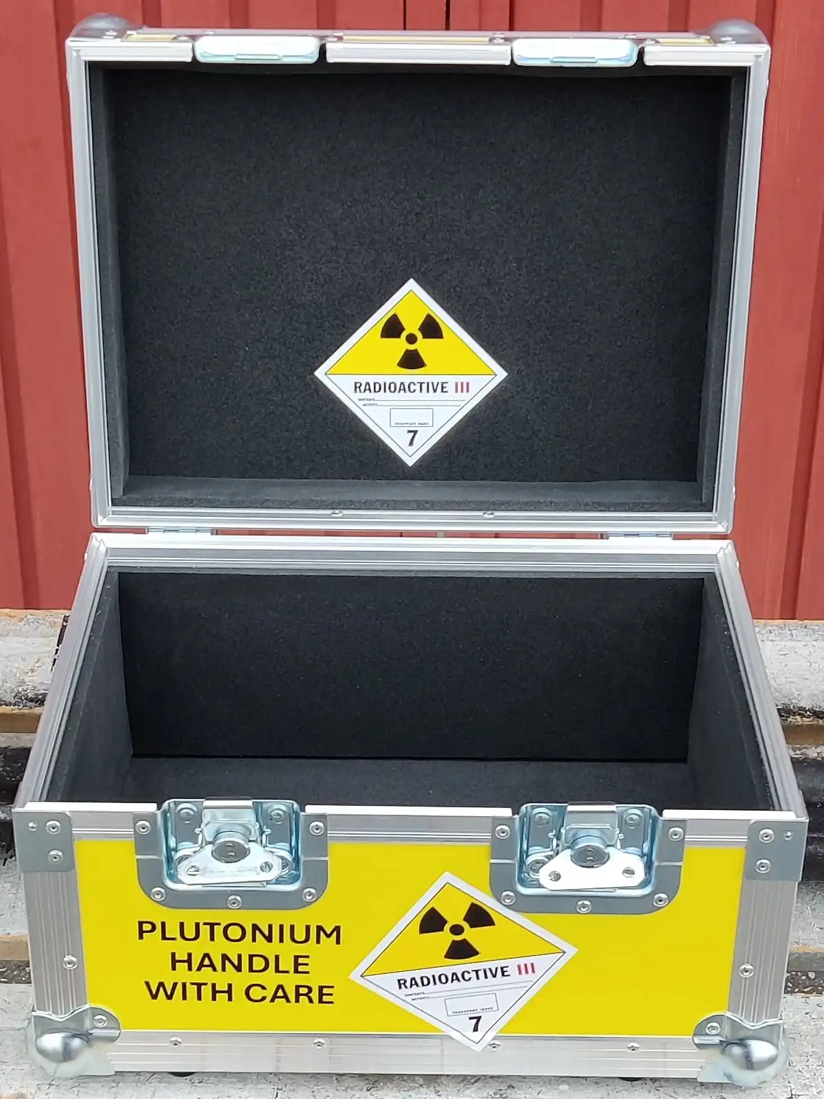 Mini caja de plutonio hecha a mano con calidad profesional